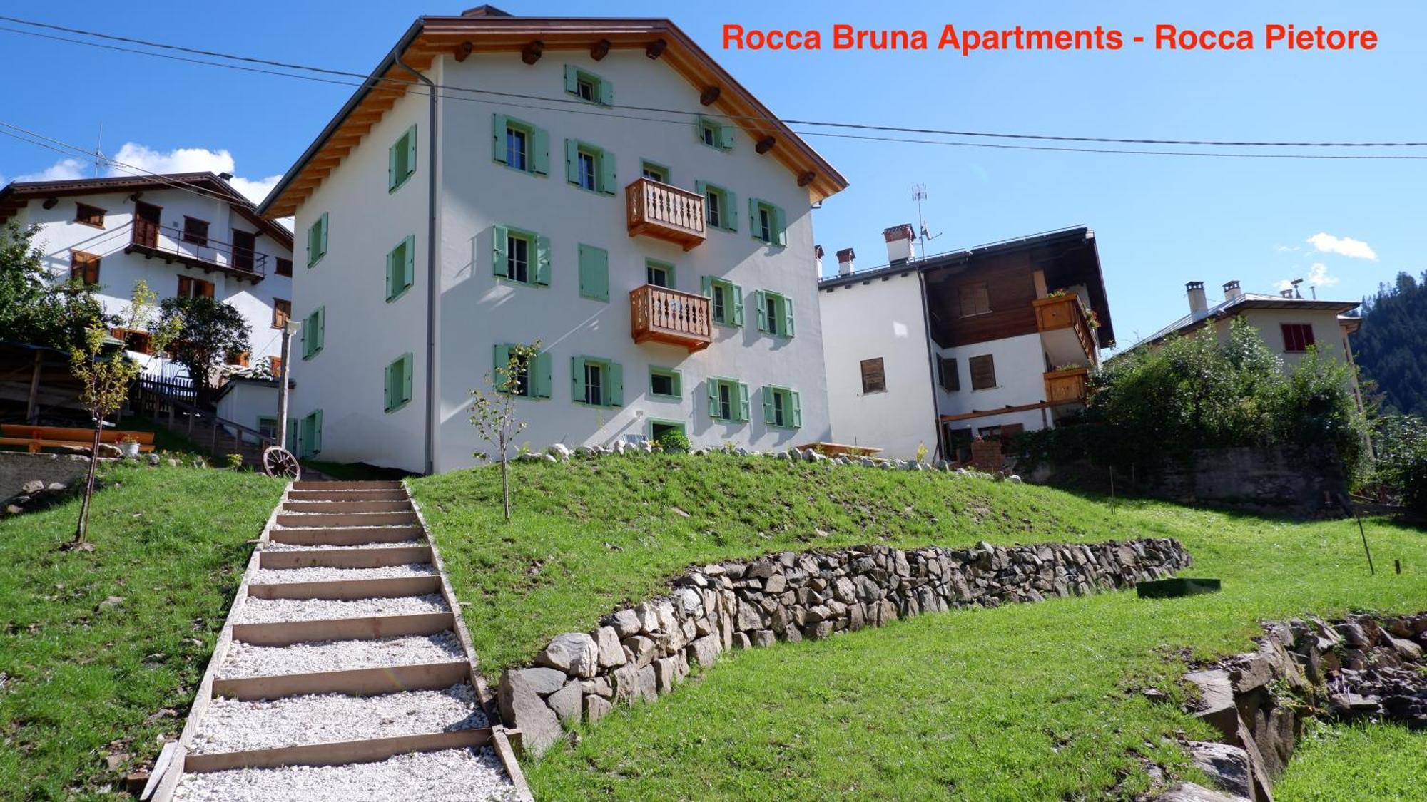 Appartamenti La Rocia 로카 피에토레 외부 사진